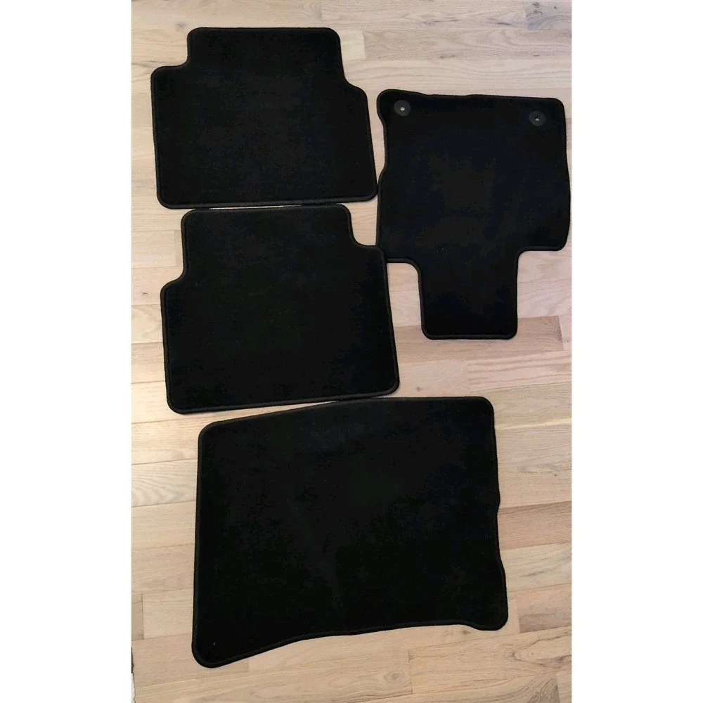 New OEM genuine Ford Carpeted Floor Mats 2025 Escape Black 4 piece set